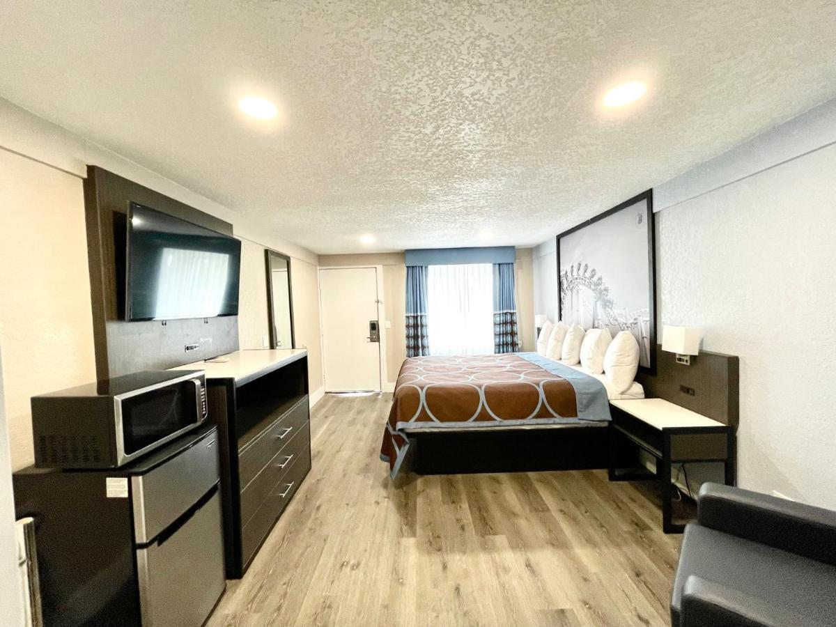 Hotel Super 8 By Wyndham Kissimmee-Orlando Four Corners Esterno foto