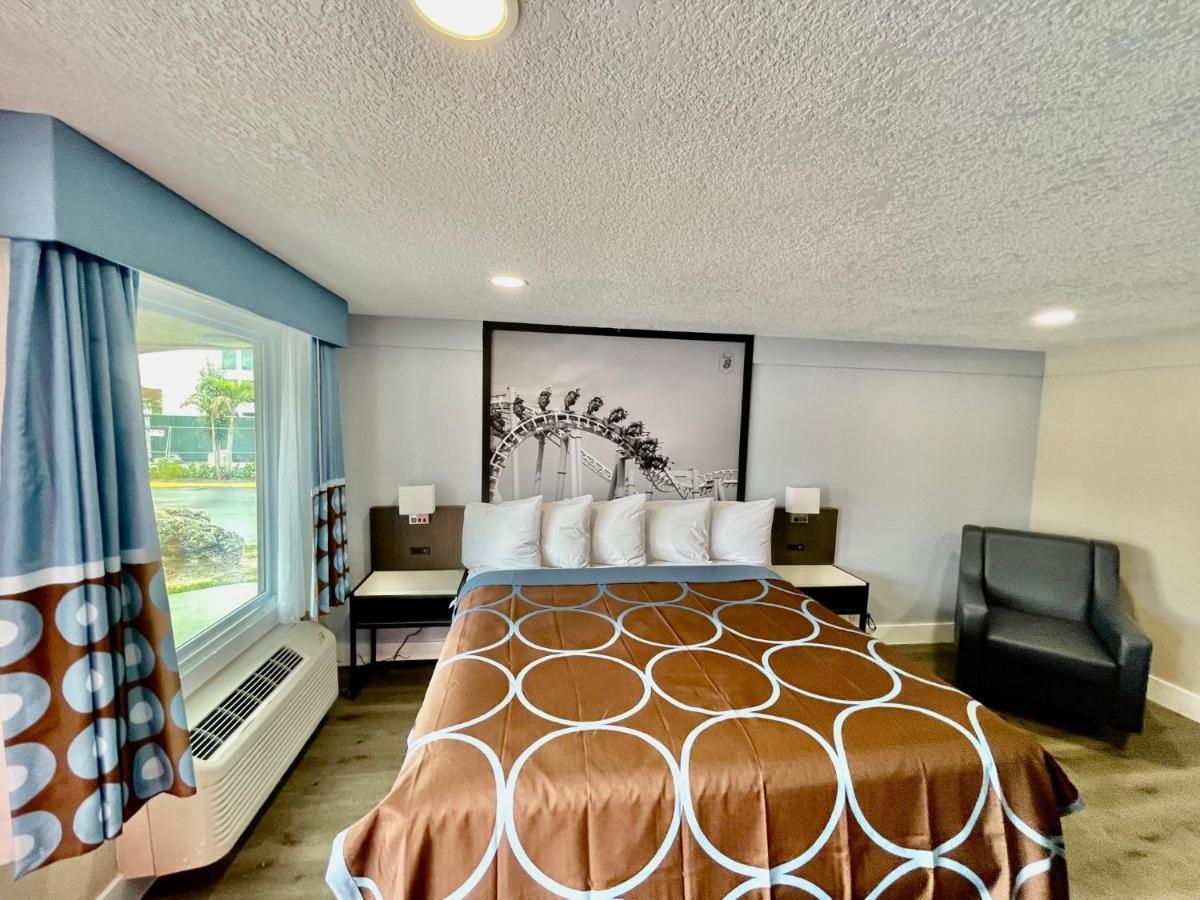 Hotel Super 8 By Wyndham Kissimmee-Orlando Four Corners Esterno foto