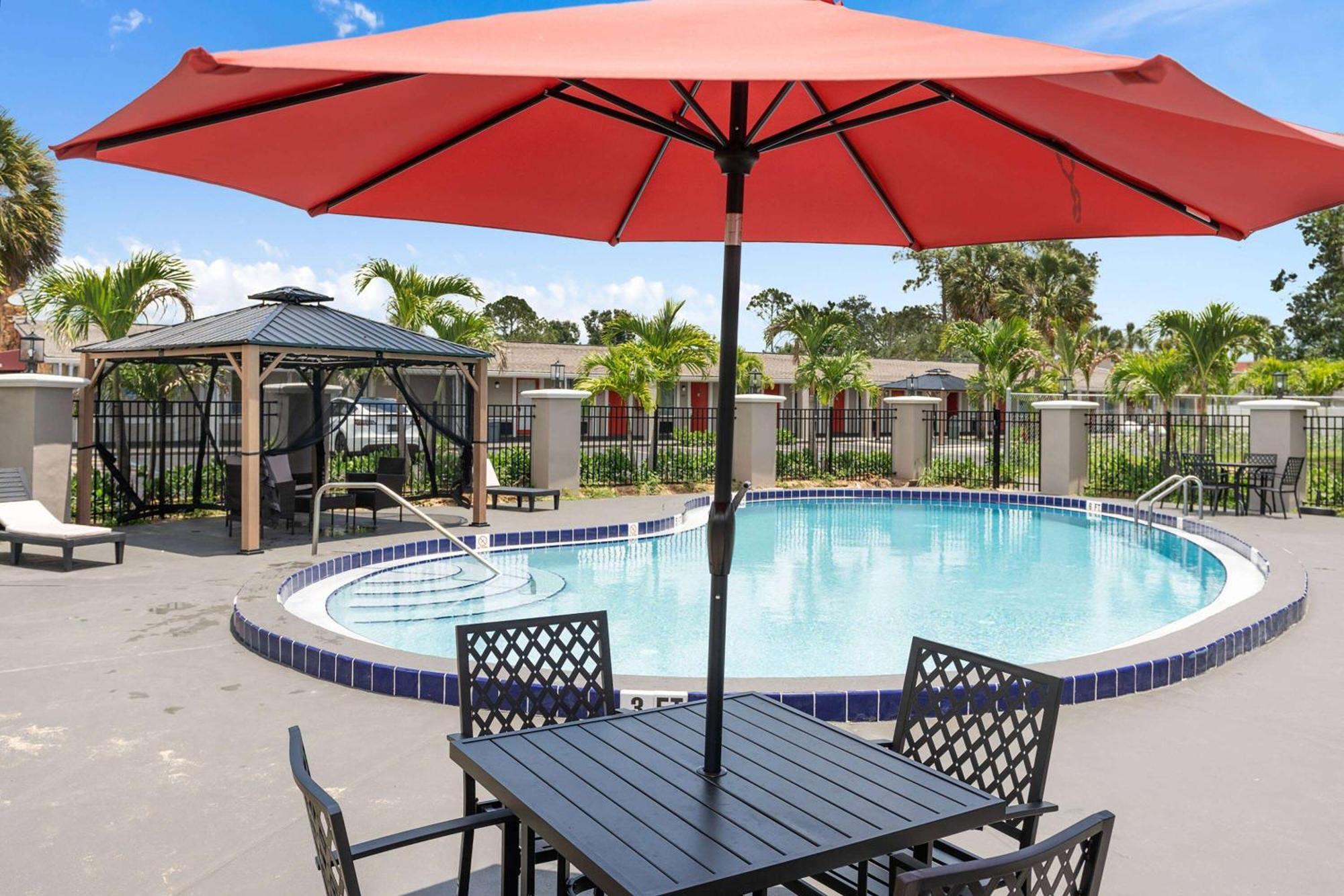 Hotel Super 8 By Wyndham Kissimmee-Orlando Four Corners Esterno foto
