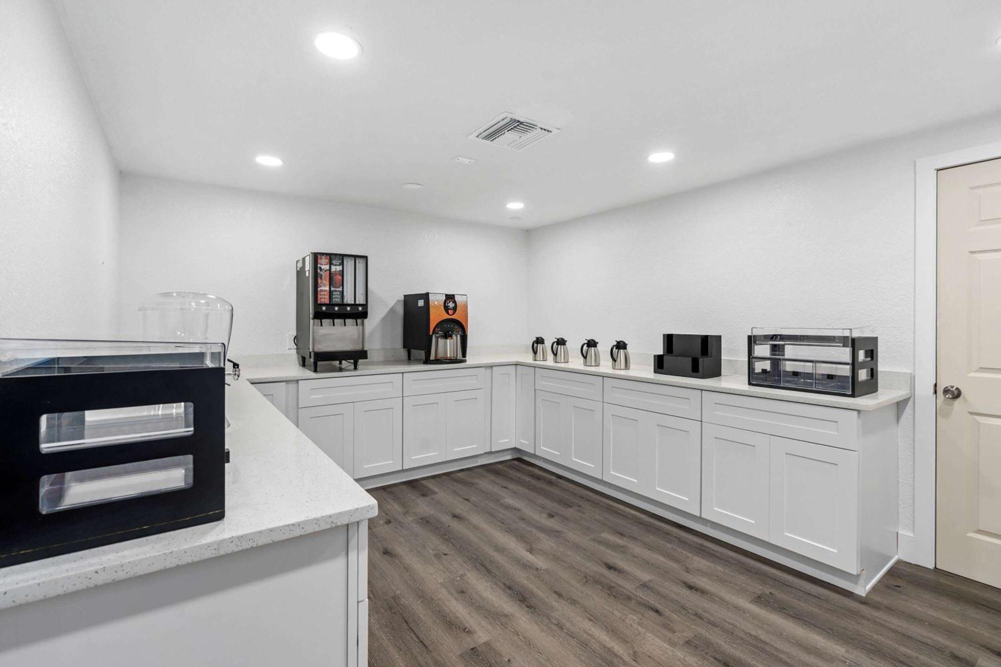 Hotel Super 8 By Wyndham Kissimmee-Orlando Four Corners Esterno foto
