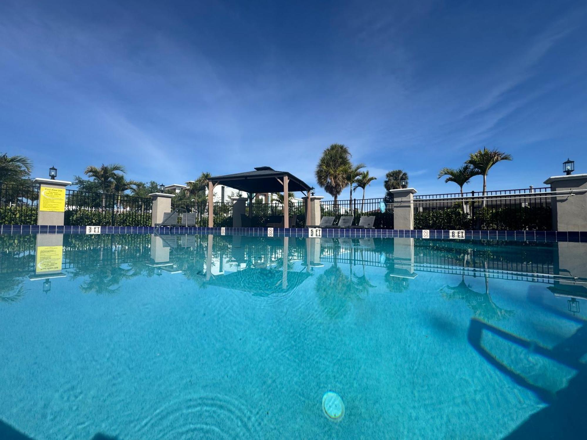 Hotel Super 8 By Wyndham Kissimmee-Orlando Four Corners Esterno foto
